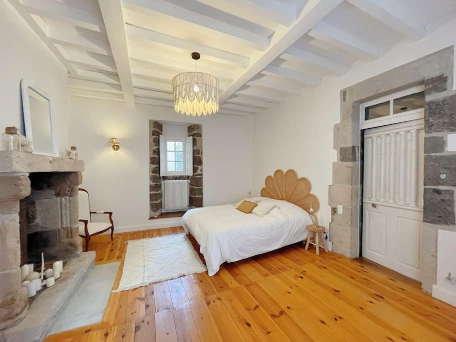 Logis Du Chandelier Le Puy-en-Velay Kültér fotó